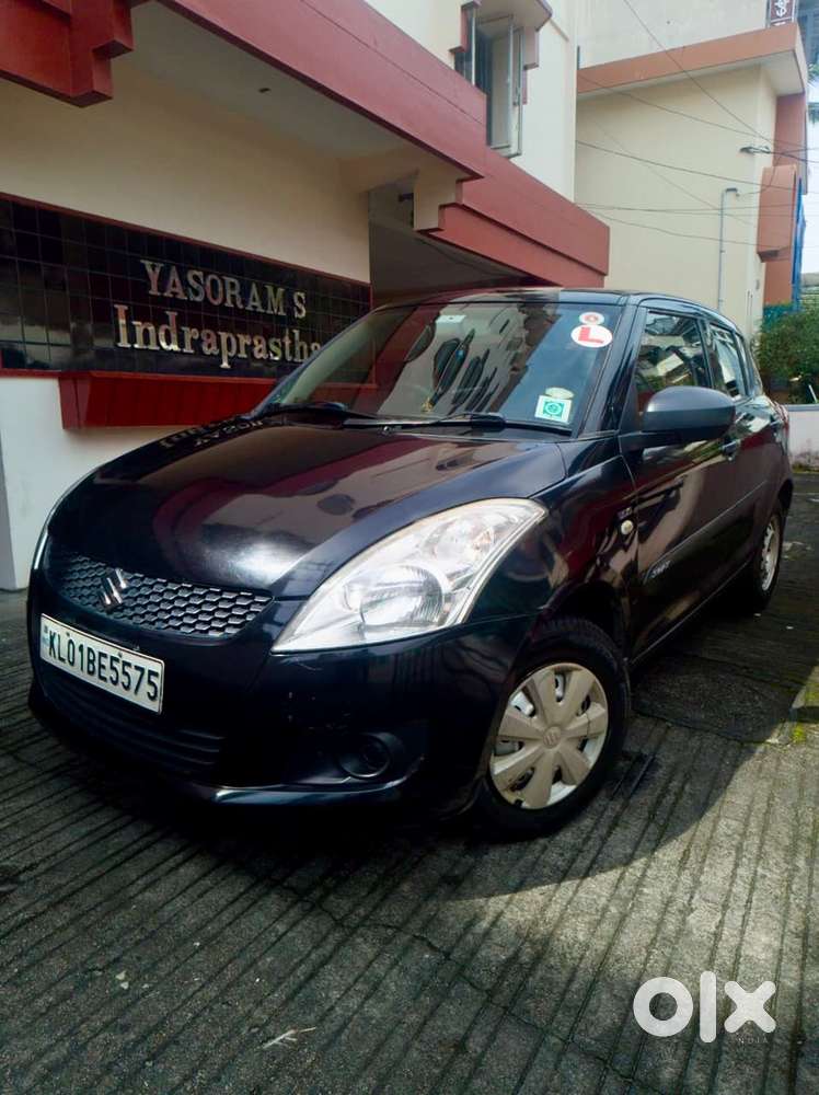 Maruti Suzuki Swift Diesel - 2012 (feb)  Kl-01  Black