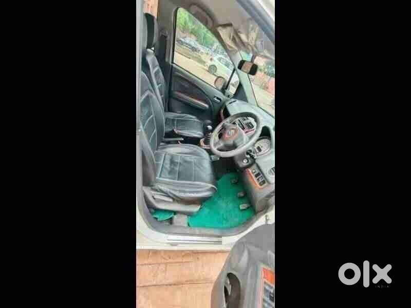 Maruti Suzuki Ritz Genus Vxi, 2012, Petrol