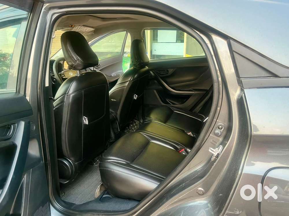 Tata Nexon Smart Plus S 1.2 Revotron Petrol 5 Mt, 2025, Diesel