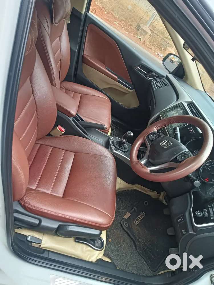 Honda City 1.5 V 2022 Excellent Condition