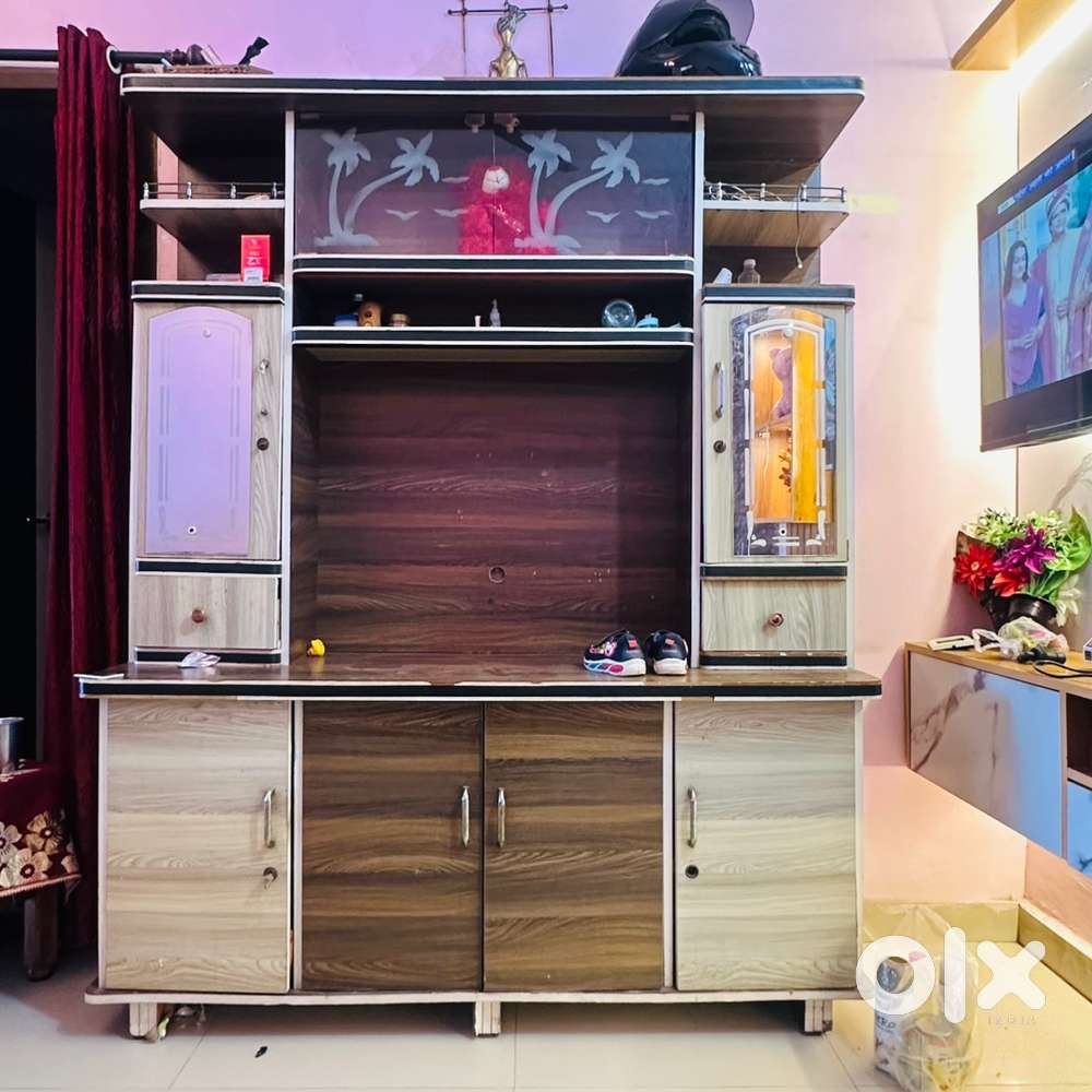 tv unit showcase