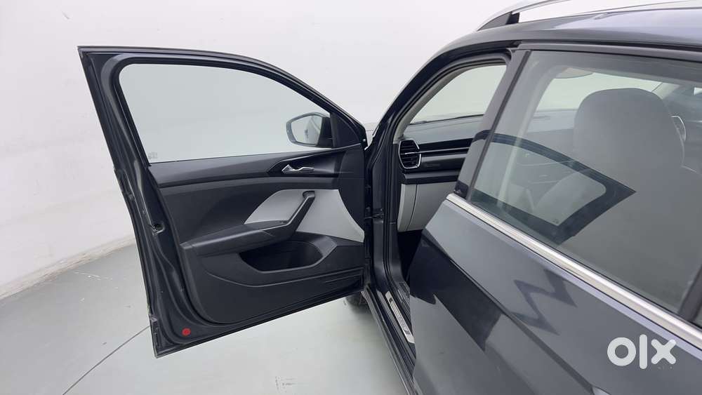 Skoda Kushaq 1.0 Tsi Style, 2022, Petrol