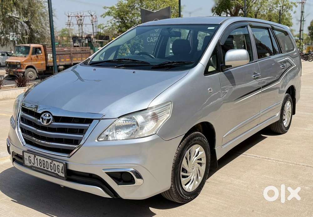 Toyota Innova 2015