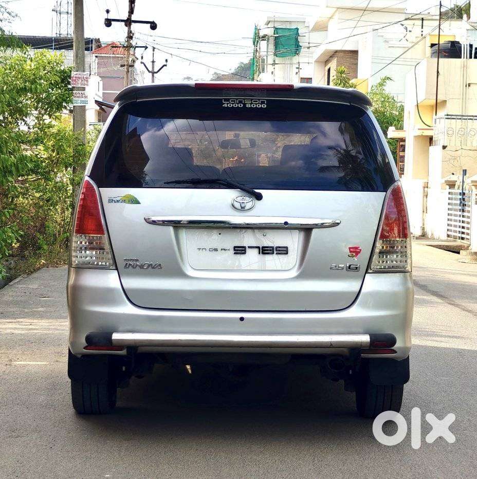 Toyota Innova 2.5 G (diesel) 8 Seater, 2011, Diesel