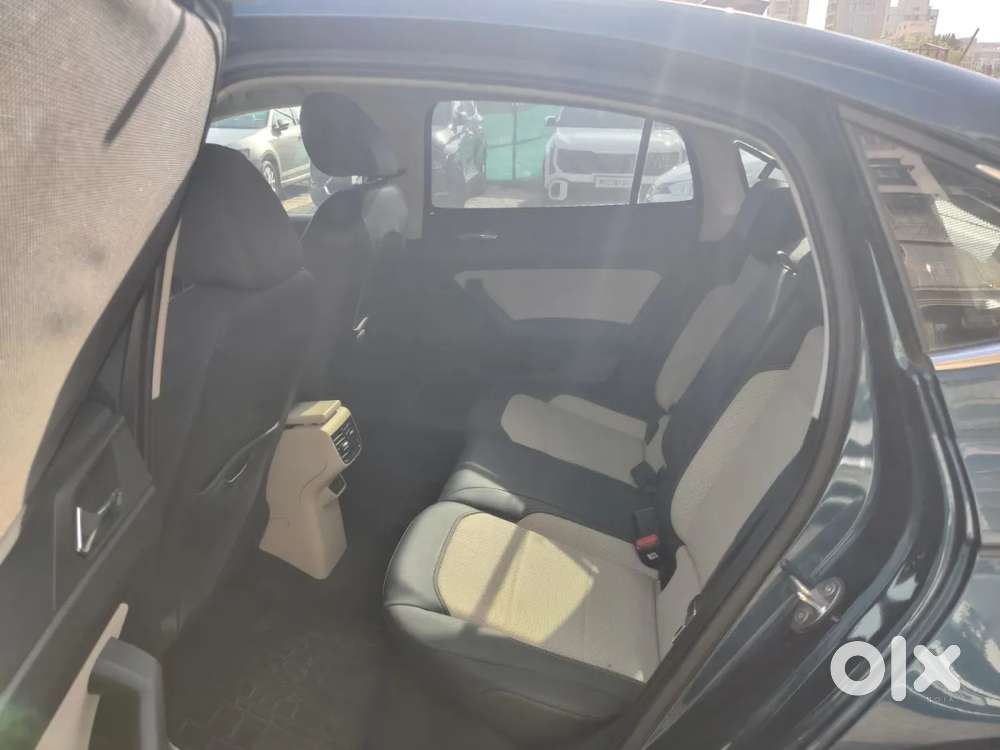 Skoda Slavia Style 1.0l Tsi At, 2023, Petrol