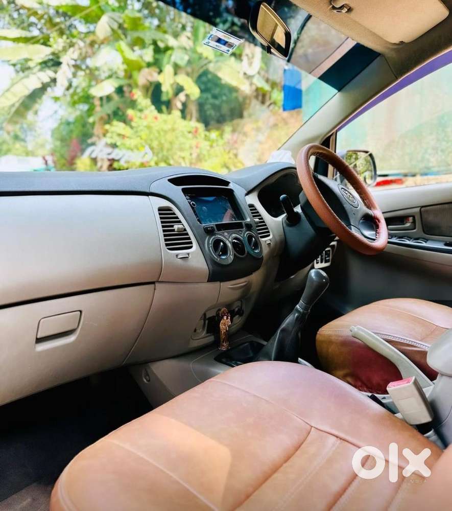 Toyota Innova 2010 Km Driven