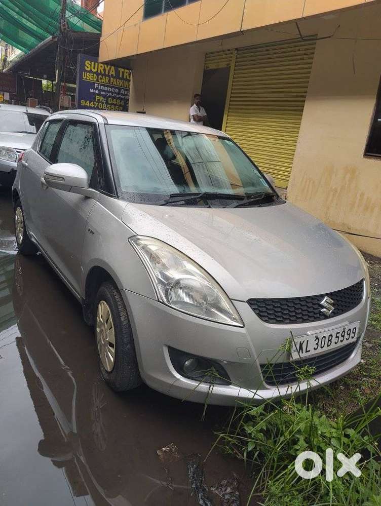 Maruti Suzuki Swift Lxi Optional-o, 2012, Petrol