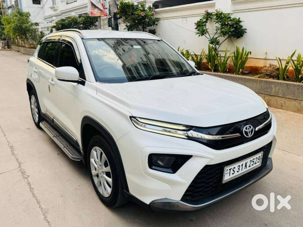 Toyota Urban Cruiser Hyryder 1.5 V Hybrid, 2023, Petrol