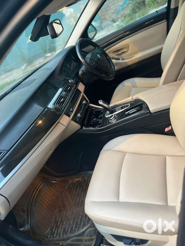 Bmw 5 Series 523i Sedan, 2011, Petrol