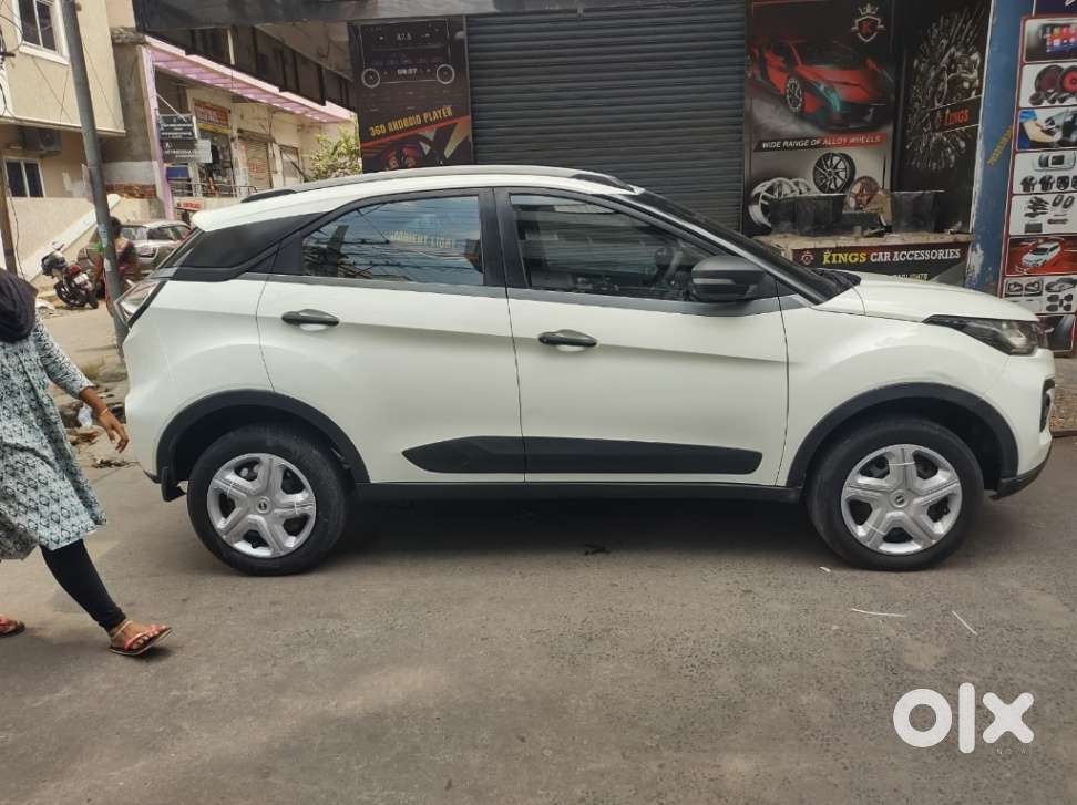 Tata Nexon 1.5 Revotorq Xm (s), 2021, Diesel