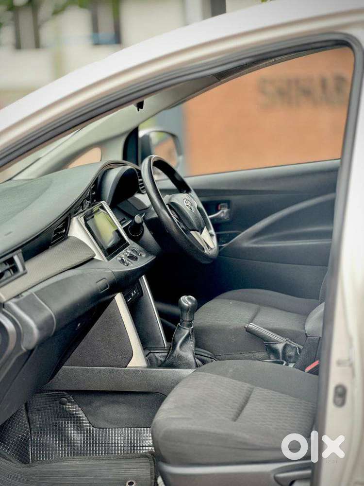 Toyota Innova Crysta 2.4 G Mt 7 Str, 2018, Diesel