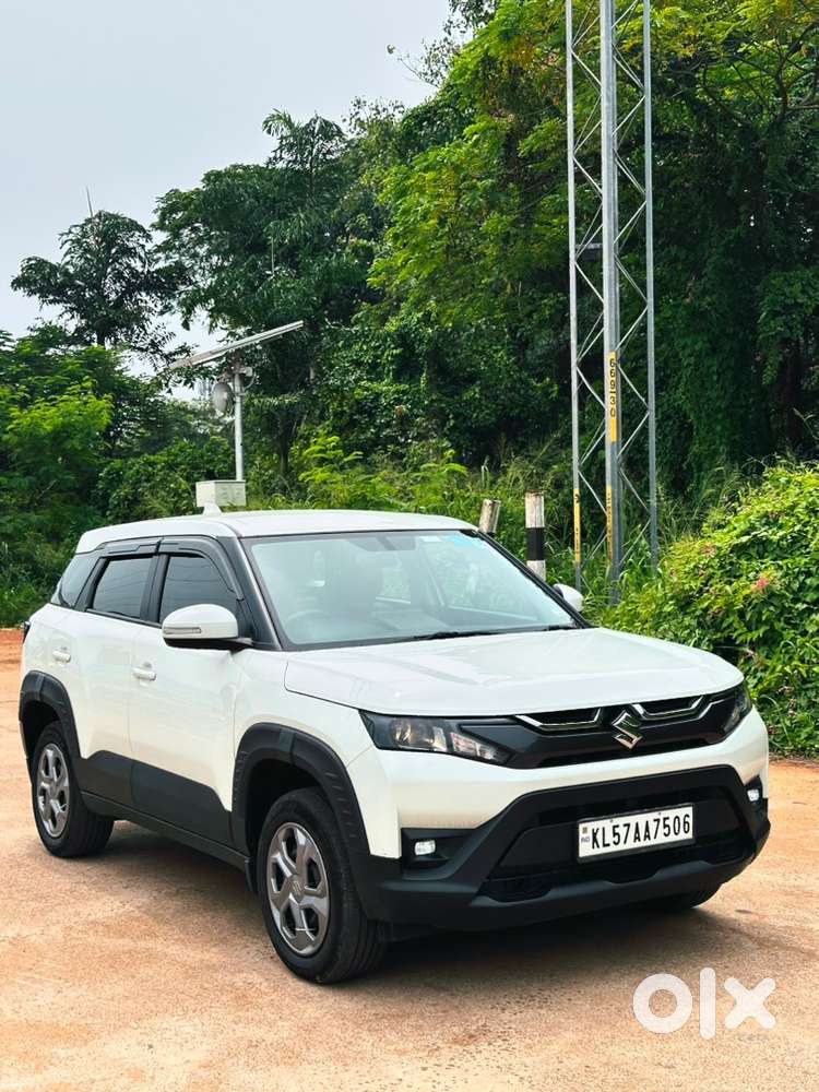 Maruti Suzuki Brezza 2024 Lxi 1.5  29000 Km