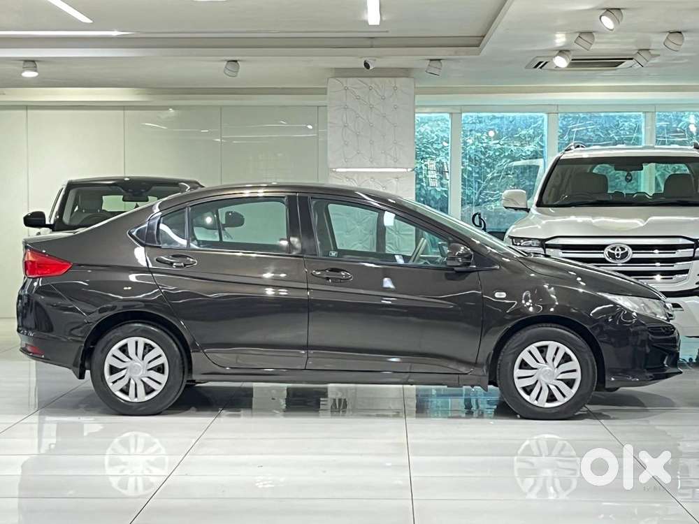 Honda City 1.5 V Cvt I-vtec Mt, 2022, Petrol