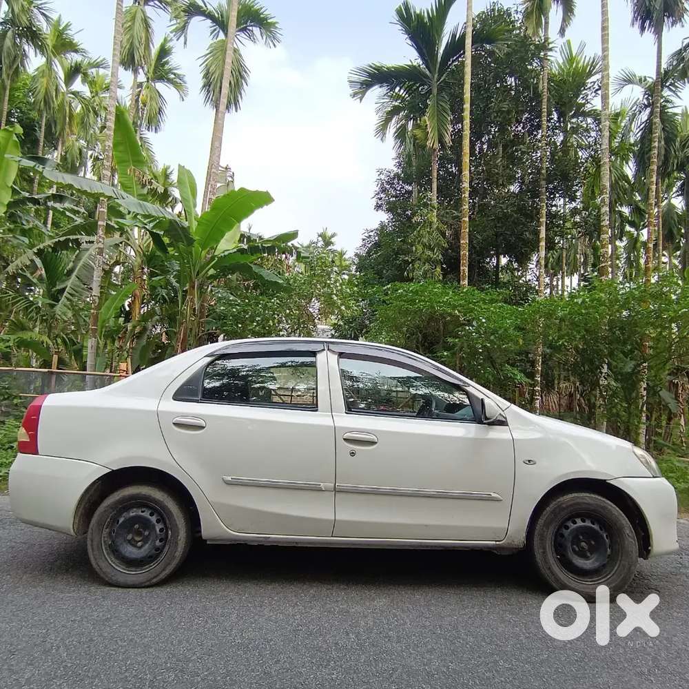 Toyota Etios 2012 Petrol 90000 Km Driven