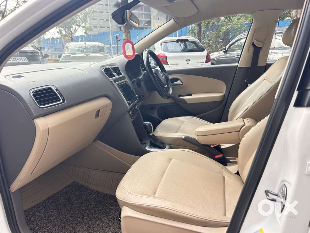Volkswagen Vento 1.2 Highline Plus At 16 Alloy, 2017, Petrol