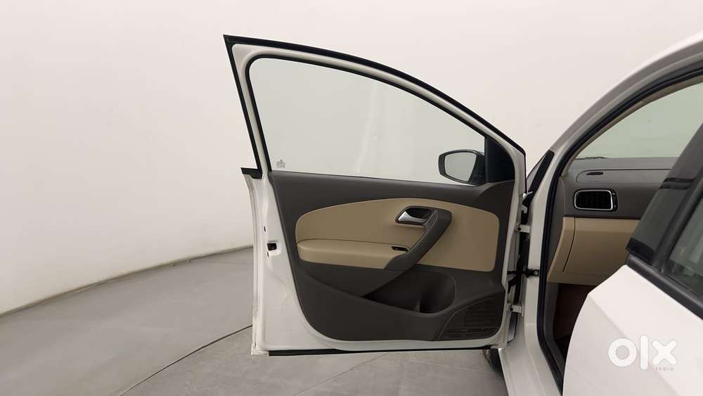 Volkswagen Vento 2010-2013 Petrol Highline, 2016, Petrol