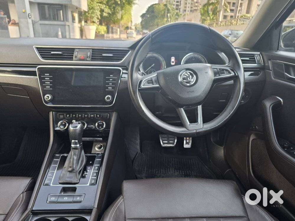 Skoda Superb 2.0 Tsi At L&k, 2020, Petrol