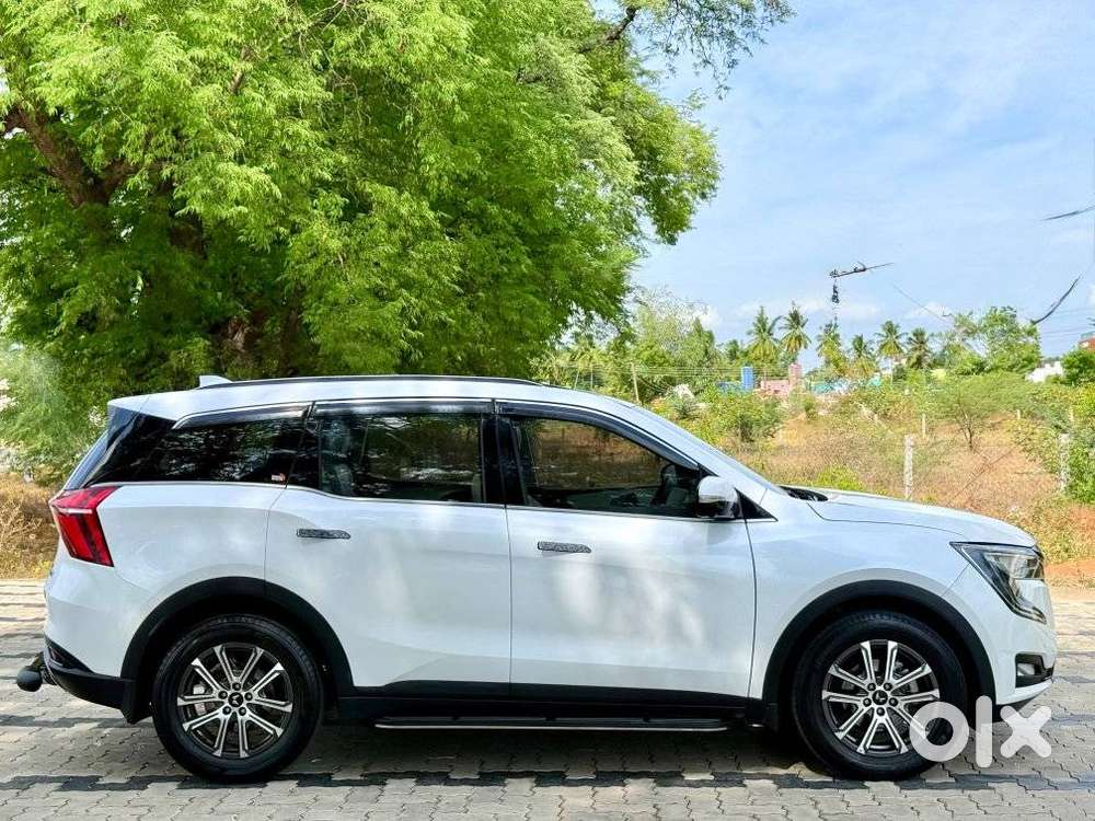 Mahindra Xuv700 2.2 Ax 7 Diesel Mt Luxury Pack Str, 2025, Diesel