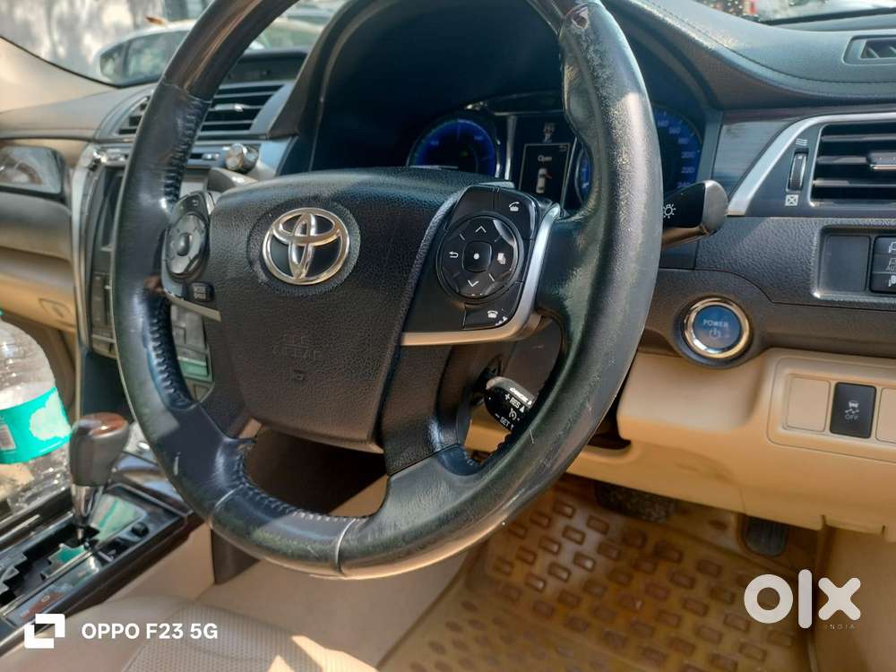 Toyota Camry 2.5l Automatic, 2015, Cng & Hybrids