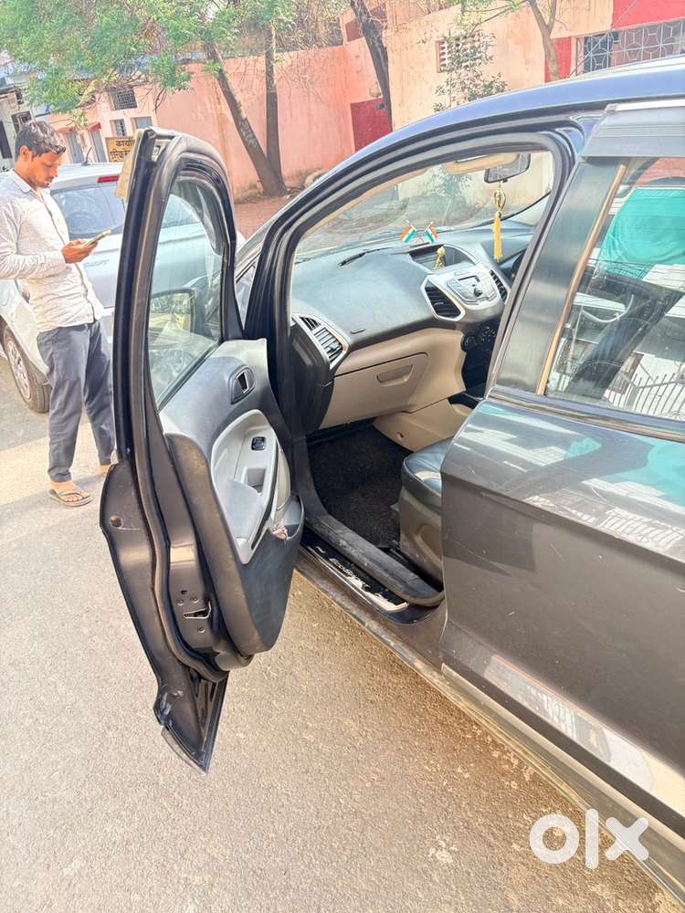 Ford Ecosport Petrol + Cng 2014