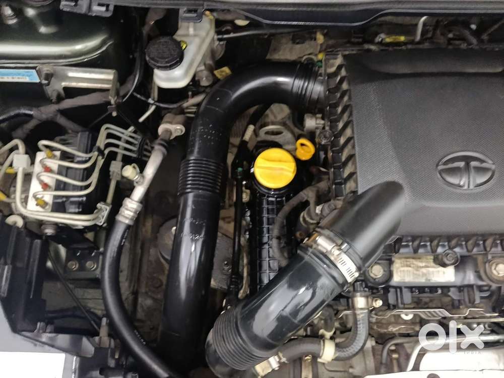 Tata Nexon 1.2 Revotron Xz Plus Dual Tone Roof (s), 2021, Petrol