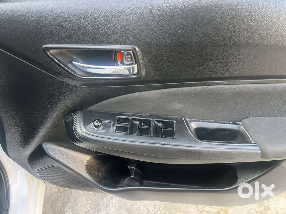 Maruti Suzuki Swift Vxi 1.2 Abs Bs-iv, 2018, Petrol