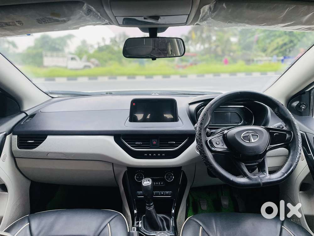 Tata Nexon 1.2 Revotron Xz Plus, 2022, Petrol