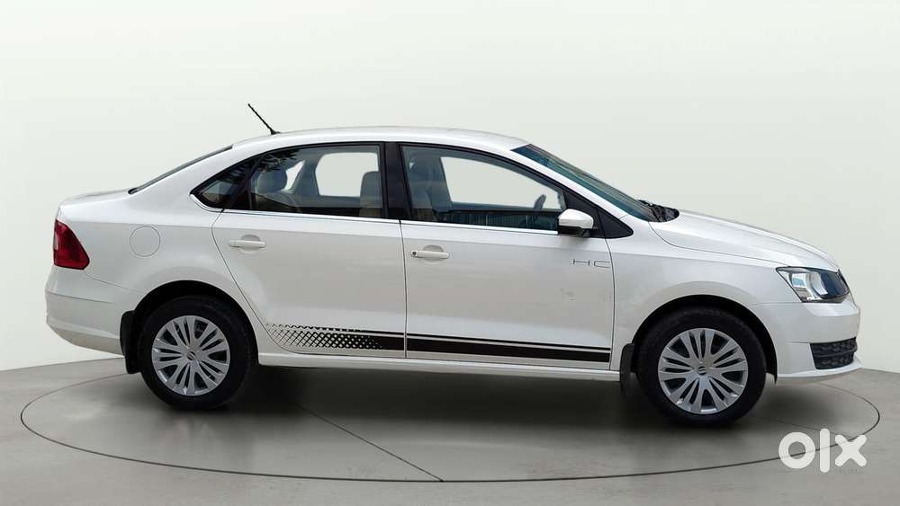 Skoda Rapid 1.0 Tsi Active, 2021, Petrol