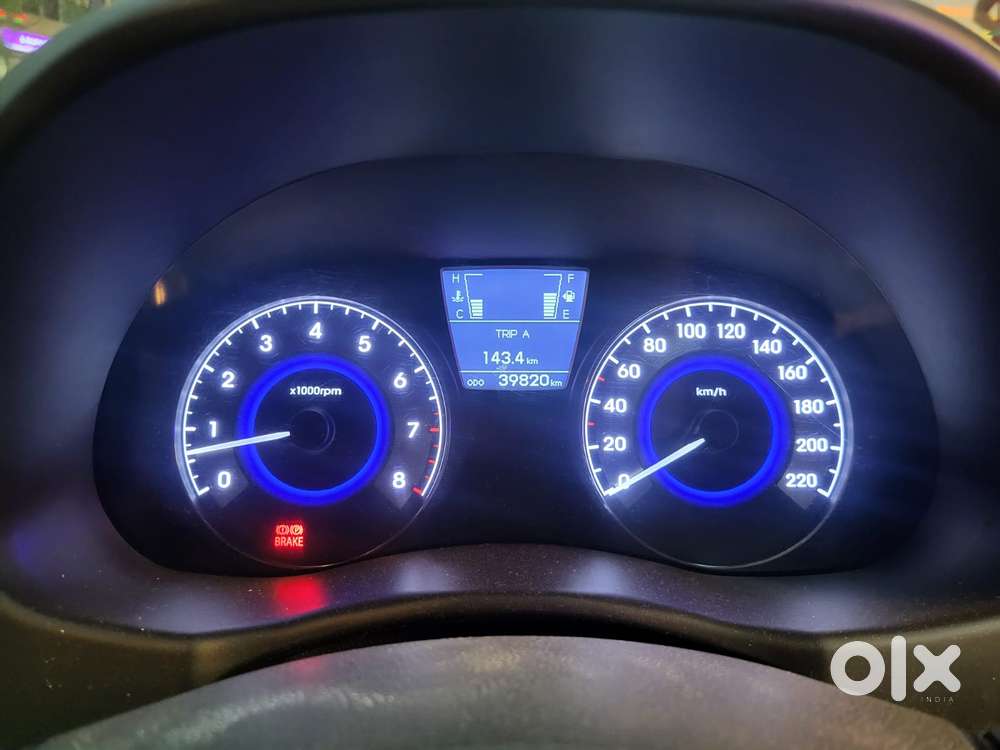 Hyundai Verna 1.6 S (o) Vtvt, 2015, Petrol