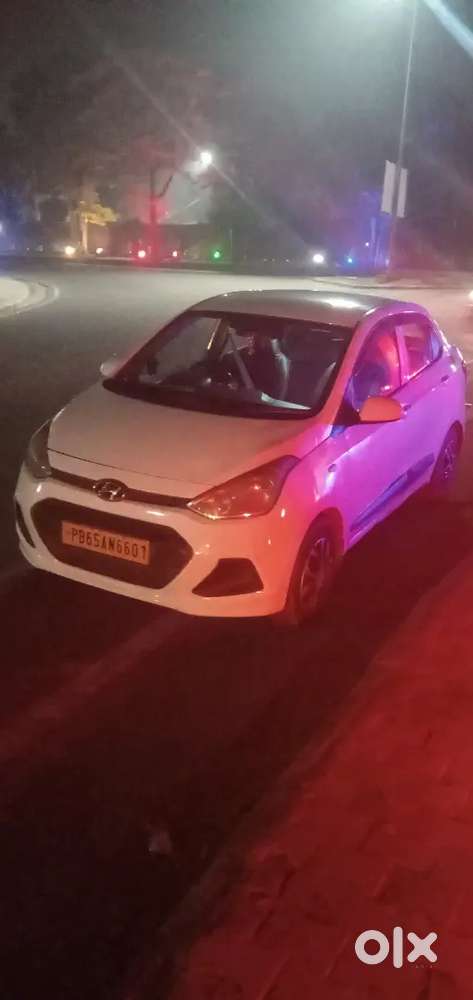 Hyundai Xcent 2017 Petrol 150000 Km Driven