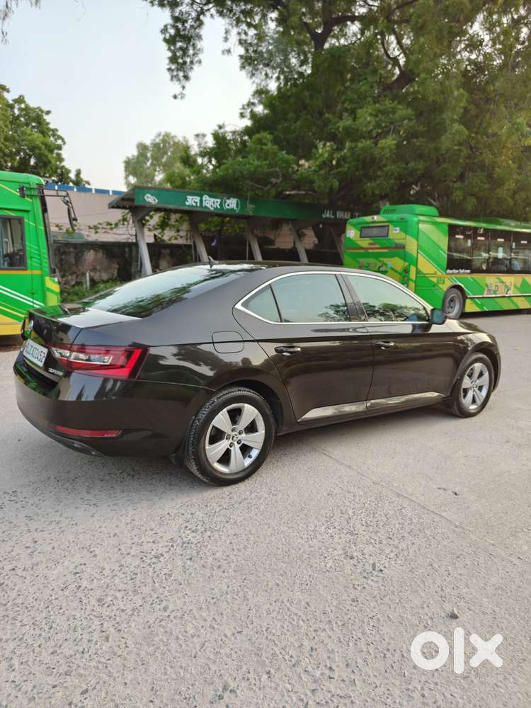 Skoda Superb Style 1.8 Tsi Mt, 2018, Petrol