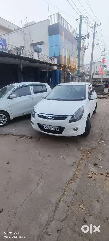 Hyundai I20 2012 Diesel 100000 Km Driven