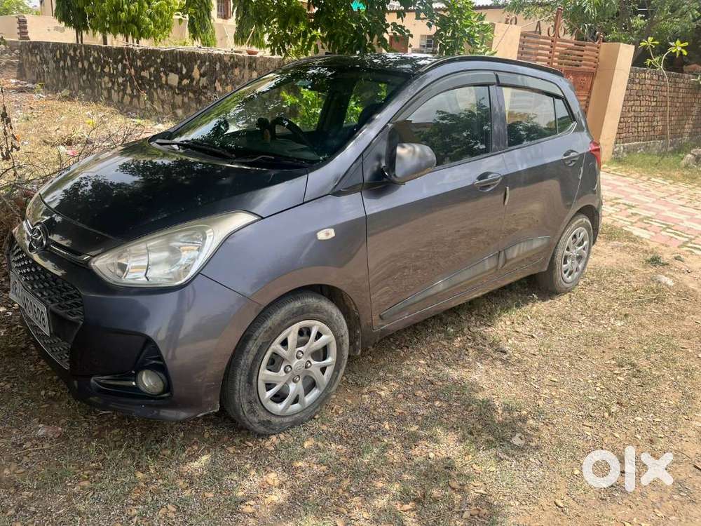 Hyundai I10 Sportz Car Driven By Ca