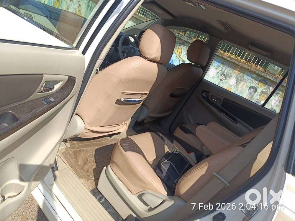 Toyota Innova 2.5 Z Diesel 7 Seater, 2014, Diesel