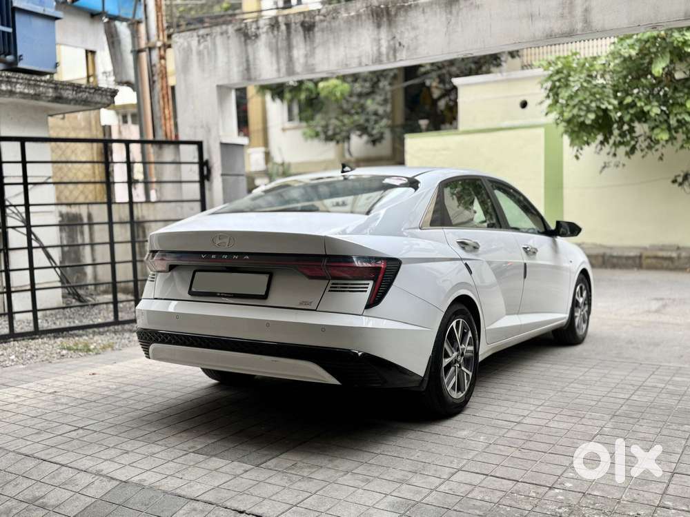 Hyundai Verna 1.5 Sx (o) Vtvt Ivt, 2023, Petrol