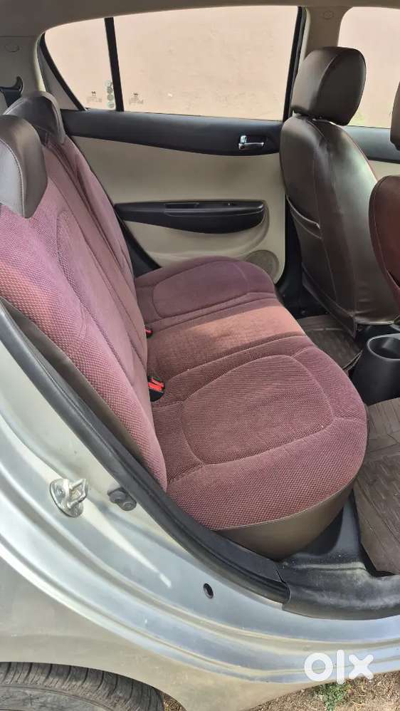 Colour Silver Metallic