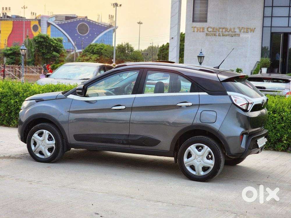 Tata Nexon 1.2 Revotron Xm (s), 2022, Petrol