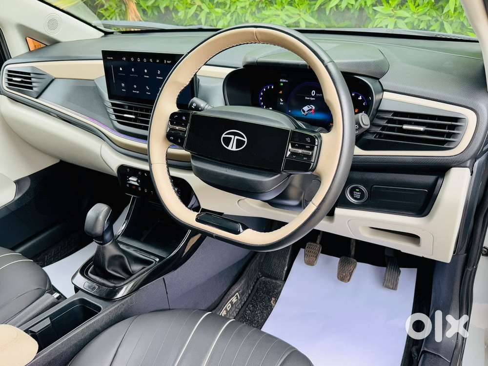 Tata Altroz Accomplished S Mt Diesel, 2025, Petrol