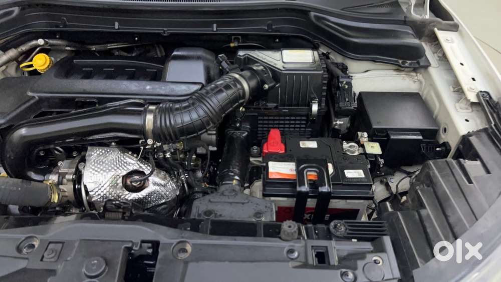 Mahindra Xuv300 W8 (o) 1.5 Diesel Amt, 2022, Diesel