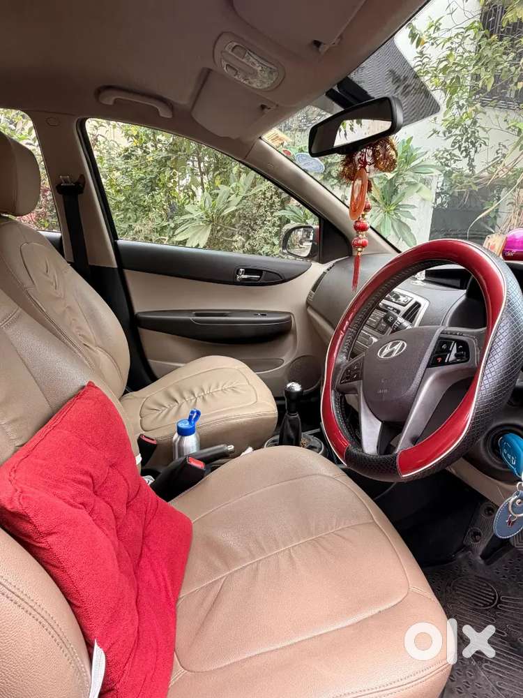 Owner Driven Hyundai I20 Sportz New Tyres & Battery