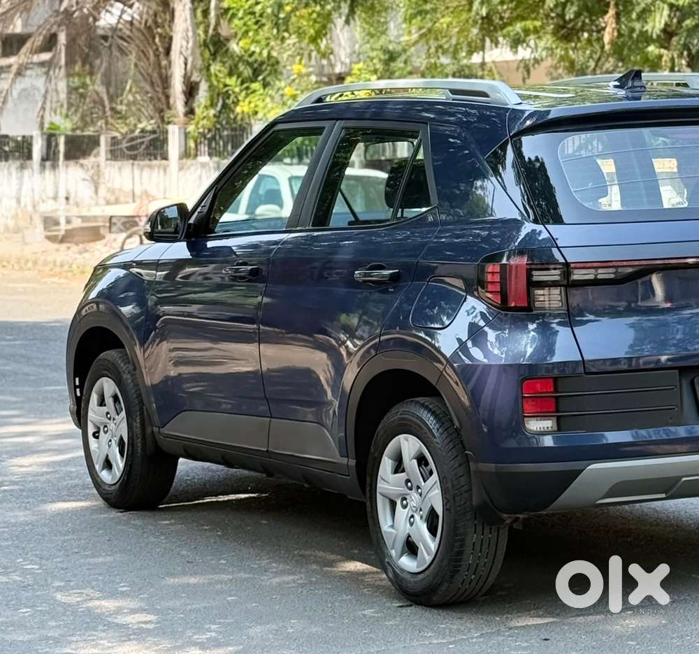 Hyundai Venue 1.2 S (o), 2022, Petrol