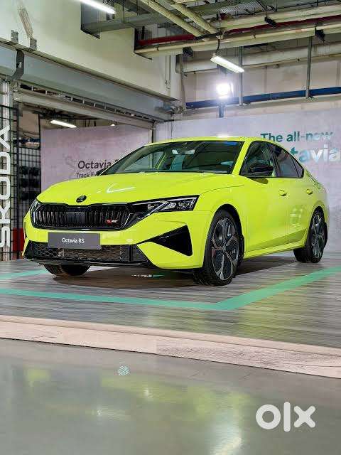Skoda Octavia 2.0 Vrs 230, 2025, Petrol
