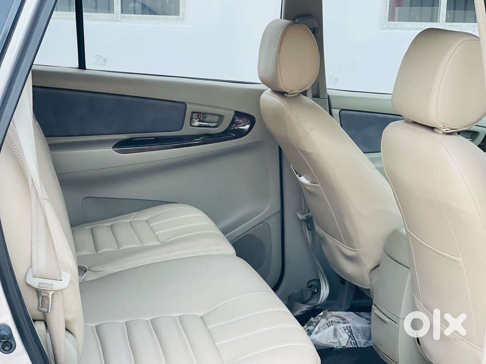 Toyota Innova 2.5 Vx 8 Str Bs-iii, 2013, Diesel