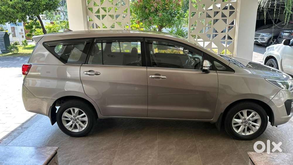 Toyota Innova Crysta 2.8z Automatic, 2017, Diesel