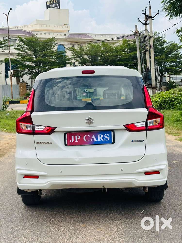 Maruti Suzuki Ertiga 1.5 Vxi, 2021, Petrol