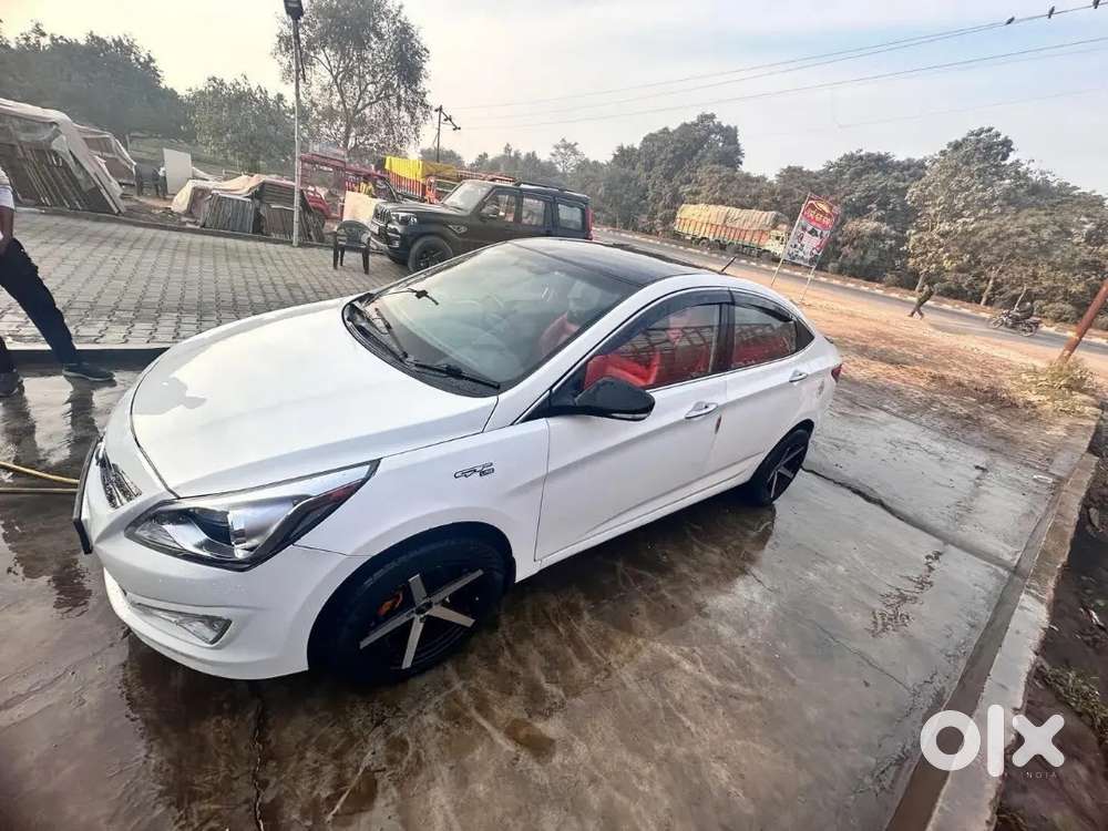 Hyundai Verna 2016 Diesel 80000 Km Driven Fully Maintain Condition