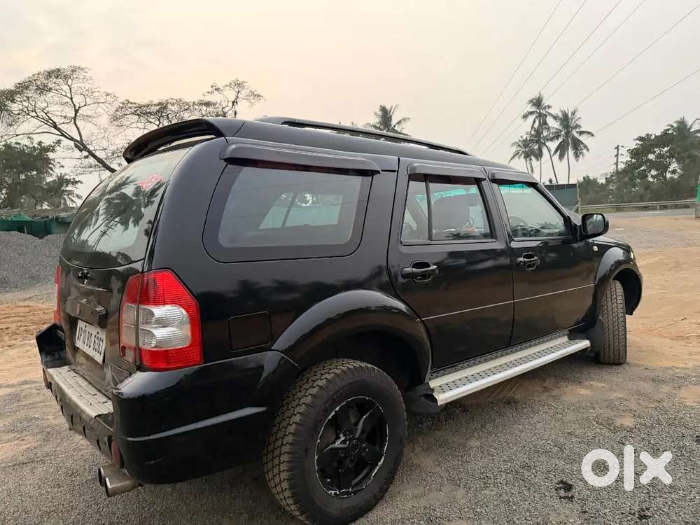 Force Motors Force One 2013