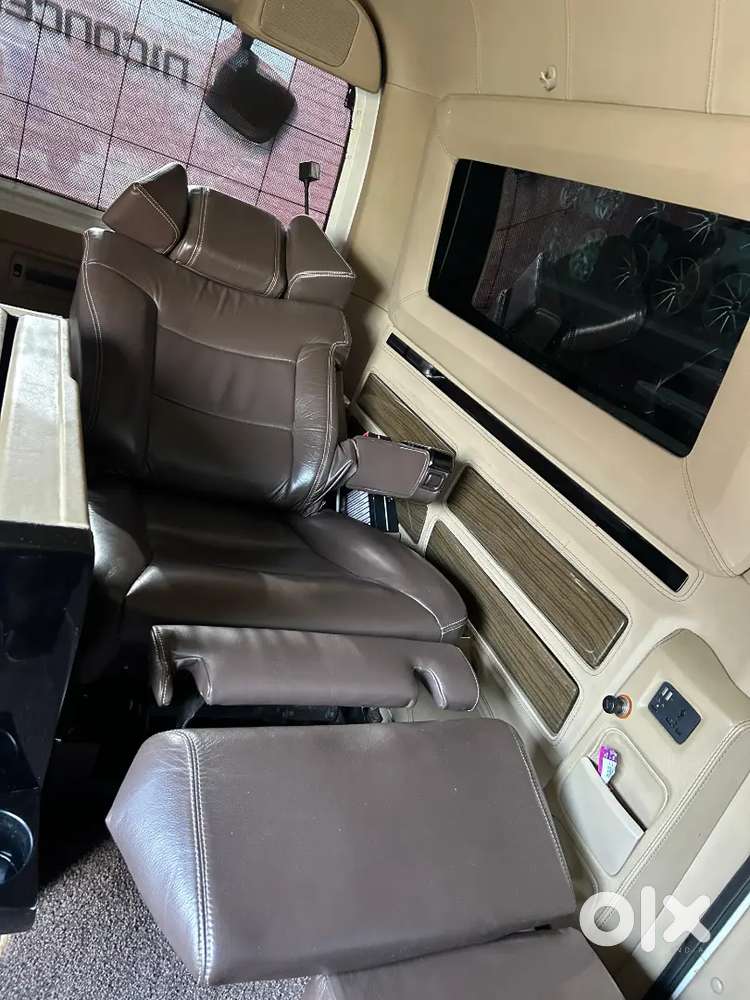 Toyota Hiace Ventury Petrol 2.7 2013