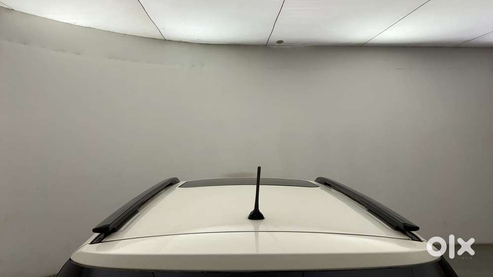 Mahindra Xuv300 1.2 W6 Amt Petrol, 2022, Petrol