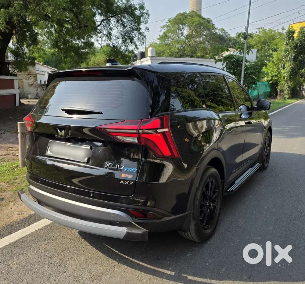 Mahindra Xuv700 2025 Diesel Well Maintained